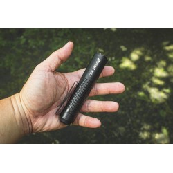 LED FLASHLIGHT 2000 LUMENS WITH LIGHT BEAM UP TO 320M